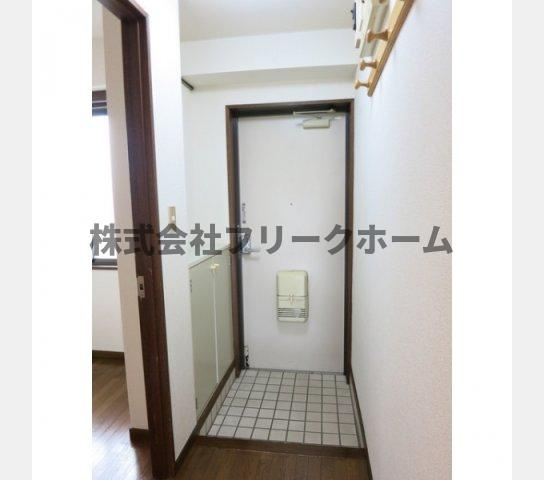 小金井市緑町５丁目の賃貸マンションの玄関