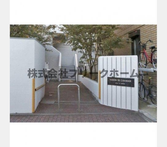 小金井市緑町５丁目の賃貸マンションのエントランス