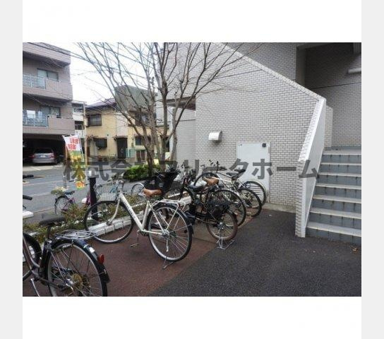 小金井市緑町５丁目の賃貸マンションの駐車場
