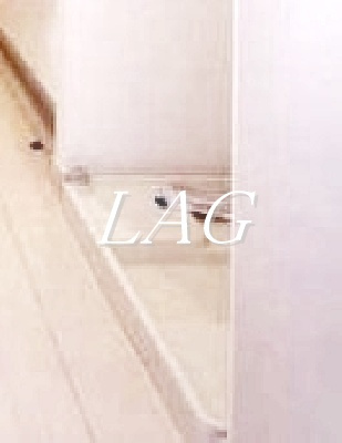 【設備】 | リブリ・ラ・ヴィータ 大島 | 室内洗濯機置き場です。