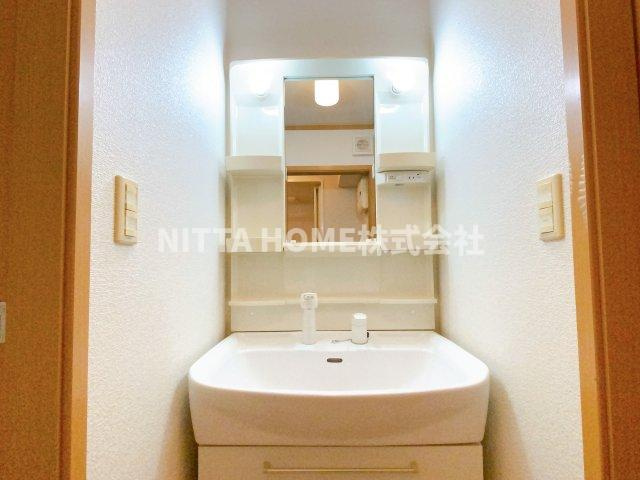 サンライズの洗面所|シャワー付きの洗面化粧台もあります◇