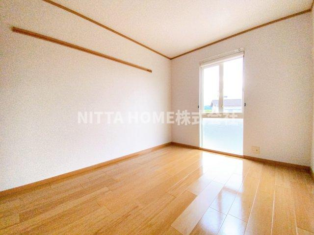 サンライズの洋室|６帖の独立した洋室があります☆