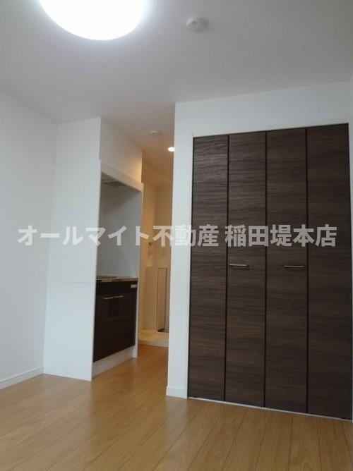 川崎市多摩区菅稲田堤１丁目のアパートの寝室|ゆとりの広さです