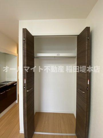 川崎市多摩区菅稲田堤１丁目のアパートの収納