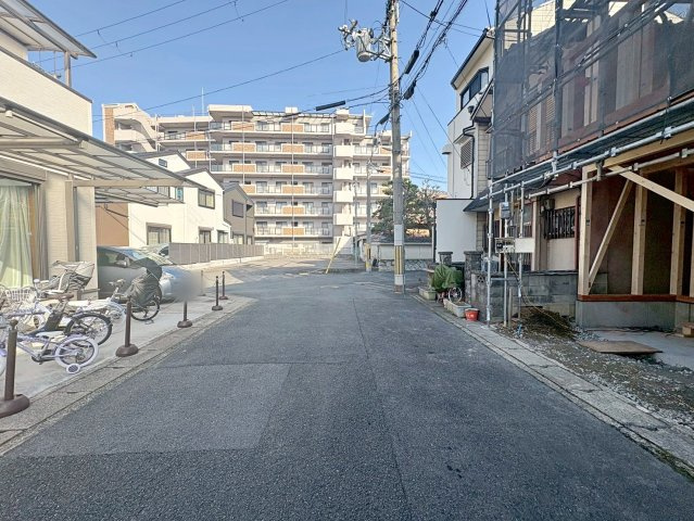 音羽初田町の前面道路含む現地写真|実際に現地をご案内致します！
周辺の雰囲気や駅までの距離など、ネットだけでは分からない情報をお伝えいたします♪