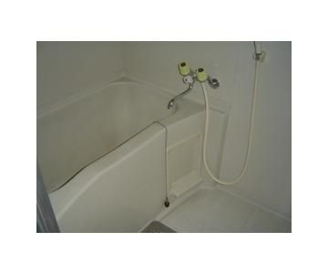 西松ビルの浴室