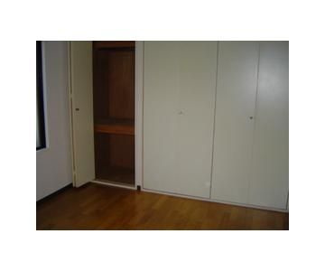 西松ビルの収納