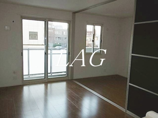 【居間・リビング】 | グランミーティス | 洋室のお部屋です。