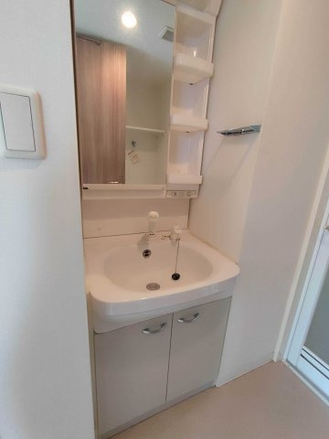 パークフィルヴェールの独立洗面台