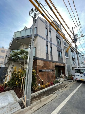 アルカンシエル新宿大京町のロビー