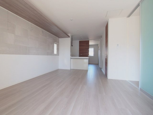 セントラル大町の居間・リビング