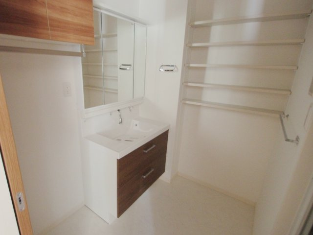 セントラル大町の洗面所