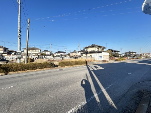 下野市石橋 2期 1区画の前面道路含む現地写真|〇南側前面道路より〇
建築条件付き1区画。弊社提携のパパまるハウスよりご提案させていただきます。

※2026年1月撮影