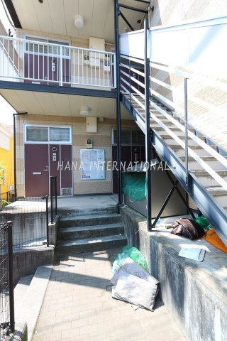 メゾンドウエストのエントランス