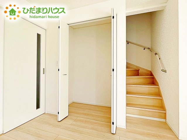 【収納】 | ひたちなか市高野第7　新築戸建 | 散らかりがちな室内の整理整頓にとても役立つクローゼットを完備！お部屋が綺麗だと心がスッキリしますね♪