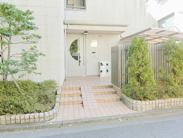 ＣＡＳＡ　ＲＯＳＡ　のエントランス|★安心のオートロック付き★