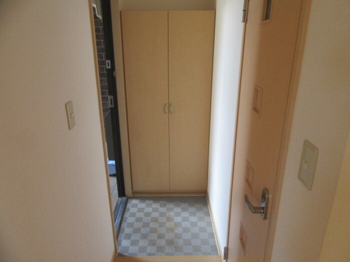 シャルマン若杉　Ａの玄関