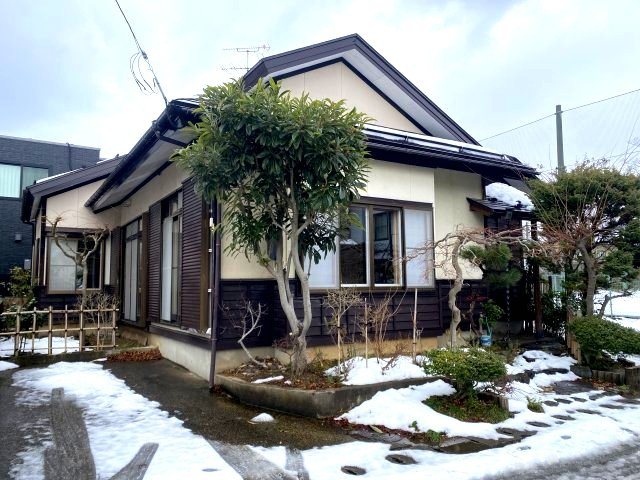 保戸野原の町９貸家