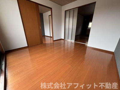 【居間・リビング】 | カーレントティエラB棟 | 洋室6.7帖