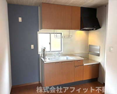 【キッチン】 | カーレントティエラB棟 | 吊戸棚付き