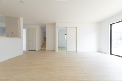 【居間・リビング】 | 鈴鹿市桜島町7丁目《1号棟》 | LDK