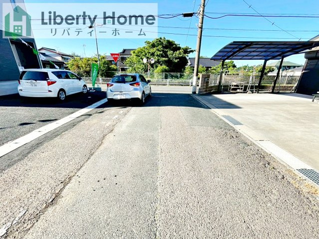 高萩市高萩第3　新築戸建　1号棟の前面道路含む現地写真