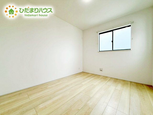 【洋室】 | ひたちなか市平磯町5567番　新築戸建 | バルコニーに面していて、たっぷり光りの入る明るい子供部屋です！