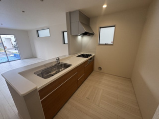 【キッチン】 | 与那原町与那原　第4（全2棟）1号棟 | 1号棟　使いやすいシステムキッチン♪