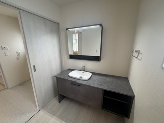 【独立洗面台】 | 与那原町与那原　第4（全2棟）1号棟 | 1号棟　オシャレで収納たっぷり洗面台♪