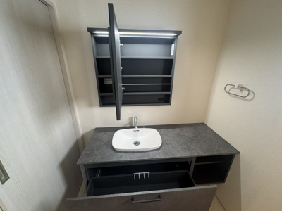 【独立洗面台】 | 与那原町与那原　第4（全2棟）1号棟 | 1号棟　オシャレで収納たっぷり洗面台♪