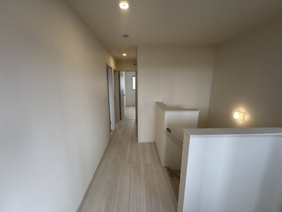 【内装】 | 与那原町与那原　第4（全2棟）1号棟 | 1号棟　2階ホール♪