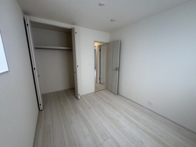 【洋室】 | 与那原町与那原　第4（全2棟）1号棟 | 1号棟　洋室5.2帖＋CL付き♪