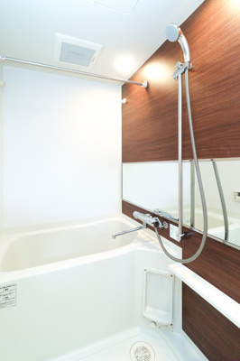 【浴室】 | ザ シダーハウス バイ サヴォイ