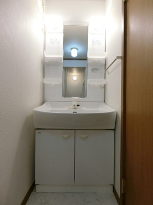 【洗面所】 | セレブレイトⅡ | イメージⅠ104号室写真（反転タイプ）