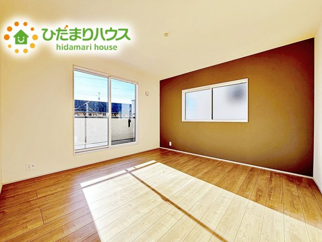 【寝室】 | 水戸市堀町3期　新築戸建 | 気品のある柄のアクセントクロス♪寝室をおしゃれに演出してくれます(*^^*)