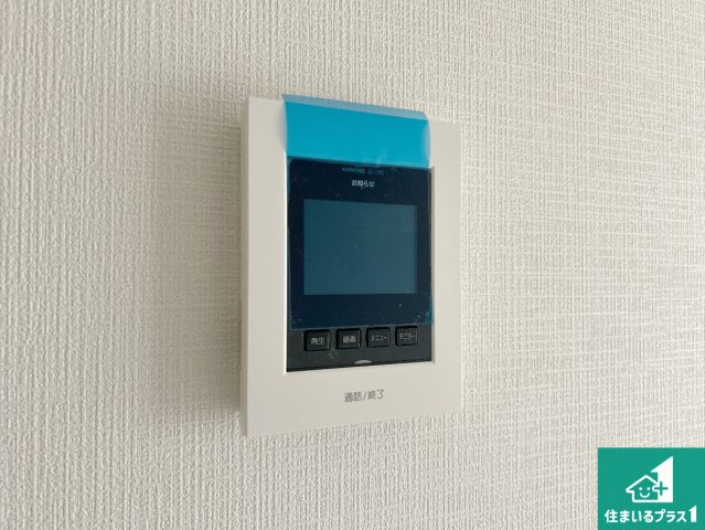 神戸市西区王塚台　第6期　新築一戸建ての防犯設備|カラーモニターインターホン！声だけでなく来訪者の姿や顔がモニターで確認できるので、小さなお子様がいらっしゃるご家庭でも安心できます！