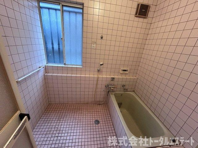 下関市長府川端2丁目2123番7の浴室