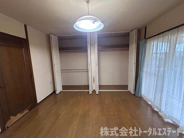 下関市長府川端2丁目2123番7の洋室