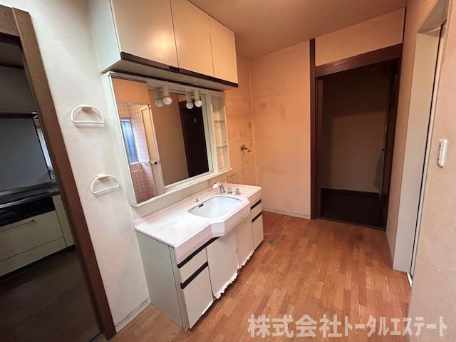 下関市長府川端2丁目2123番7の独立洗面台