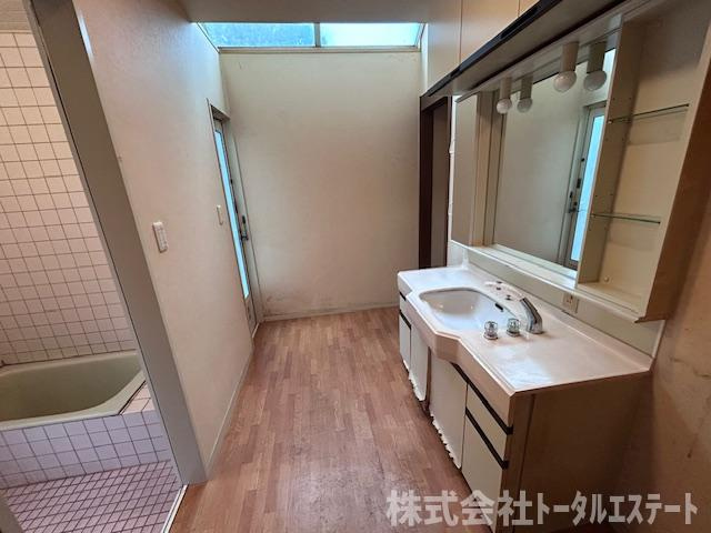 下関市長府川端2丁目2123番7の独立洗面台