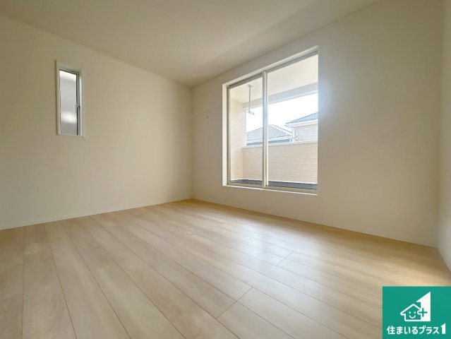 神戸市西区王塚台　第6期　新築一戸建ての洋室|シンプルな洋室は、自分好みのインテリアが楽しめます♪ご家族とインテリアや家具を選びに行くのは新築購入時の醍醐味の一つです。ぜひお楽しみください♪