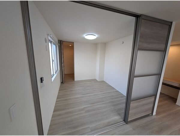 D-ROOM茜部中島　A棟の内装