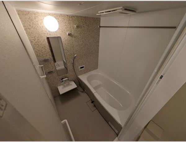 D-ROOM茜部中島　A棟の浴室