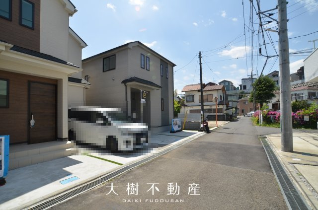 【前面道路含む現地写真】 | 座間市栗原中央1丁目　新築戸建て　全2棟【仲介手数料無料】