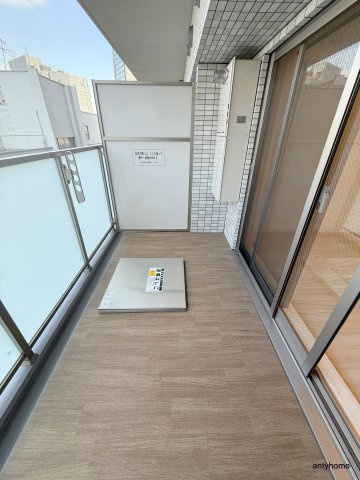 プレジオ難波　仲介手数料無料のバルコニー