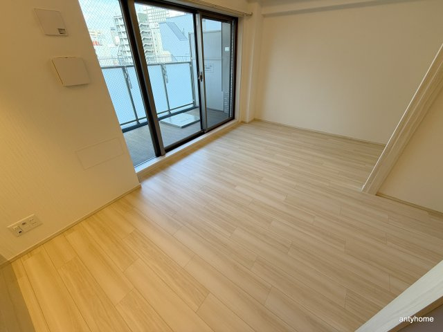 プレジオ難波　仲介手数料無料の寝室