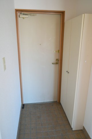 レジェン笠原弐番館の玄関|シューズボックス