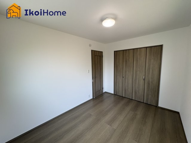 神戸市西区糀台３丁目　B号棟　新築戸建の子供部屋|◆同社施工例◆全居室ペアガラス標準装備。一般の窓ガラスの２倍の断熱効果がございます。