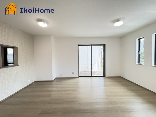 神戸市西区糀台３丁目　B号棟　新築戸建の内装|◆同社施工例◆全居室ペアガラス標準装備。一般の窓ガラスに比べ、２倍の断熱効果があります。