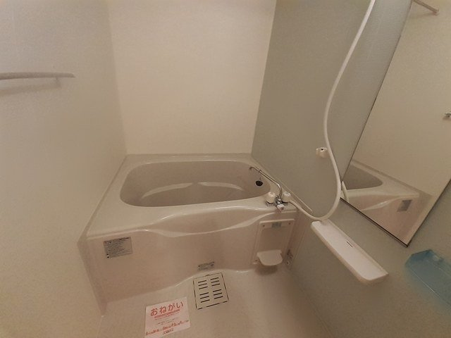 ラ・フェリーチェⅡの浴室|日々の暮らしに欠かせないお風呂です